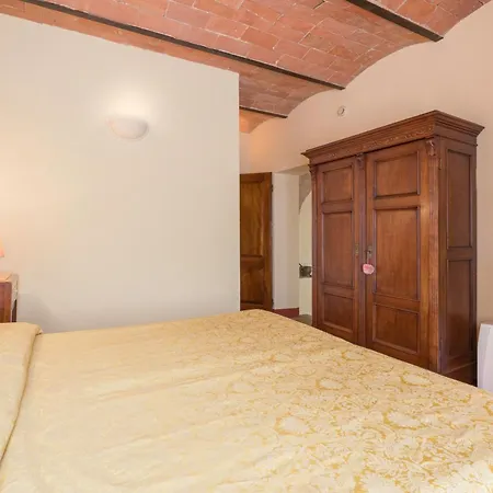 Santo Pietro Aparthotel *